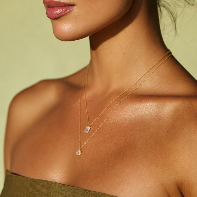 COLLIER LOUNA